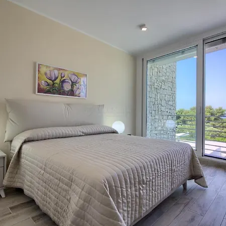 Jacuzzi Homes By Lovesud Apartment *